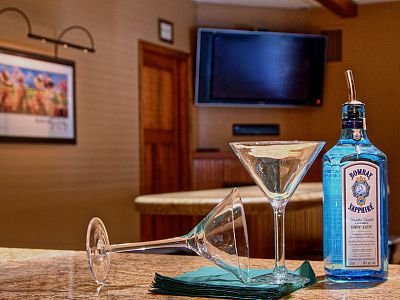 Derby Lounge